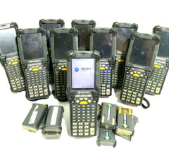 X10 MOTOROLA MC9090-GF0HBEGA2WR BARCODE SCANNER W/ BATTERIES