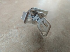 Sam4s 2424 Lock, Key, Latch & Clip for Cash Register Drawers – CRS Model 100931