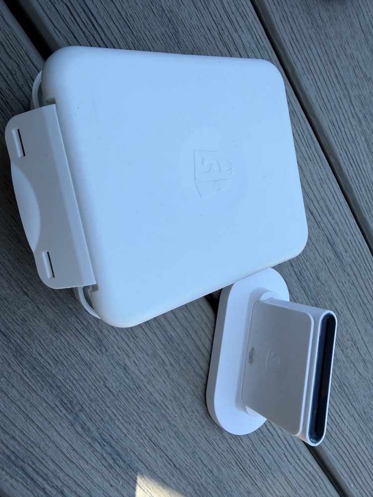 Shopify Credit Card Reader Chip & Swipe White Model S1701 – No Charger