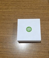 Intuit QuickBooks Credit Card Reader and Power Stand F11305 – Black /Green