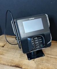VeriFone MX 915 Card Terminal with swivel stand base (E)