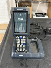 Honeywell CK65-L0N-BMC210F Handheld Computer Barcode Scanner TESTED w Charger