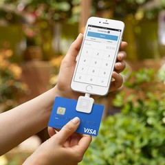 Square Reader for magstripe (with Lightning connector) 1.06 in. (27 mm), white