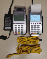 Lot Of 2 Verifone VX-520 Credit Card Terminal – Powered ON – Clean -1 AC Adapter