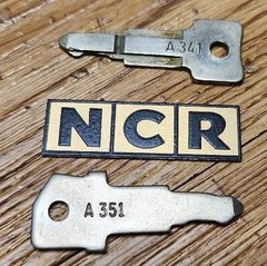 3 LOT RARE VINTAGE ORIGINAL NATIONAL CASH REGISTER #sA341, A351, (NCR) PLAQUEVGC