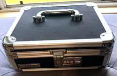 Vaultz Metal Locking Cash Box w/ Combination Lock & Handle 8 x 10&Prime;, Lightly Used