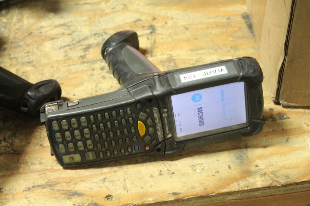 Motorola Symbol MC9090 GJ0HJEFA6WR Wireless Barcode Scanner