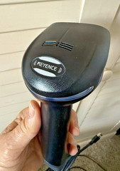 KEYENCE HR-100 Barcode Scanner Reader