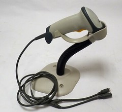 SYMBOL HANDHELD BARCODE SCANNER LS2208 SR20001 GENERAL PURPOSE w/ STAND