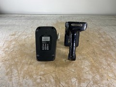 ZEBRA MC3300U UHF RFID MOBILE COMP SCANNER W/ CRD-MC33-2SUCHG CHARGING CRADLE