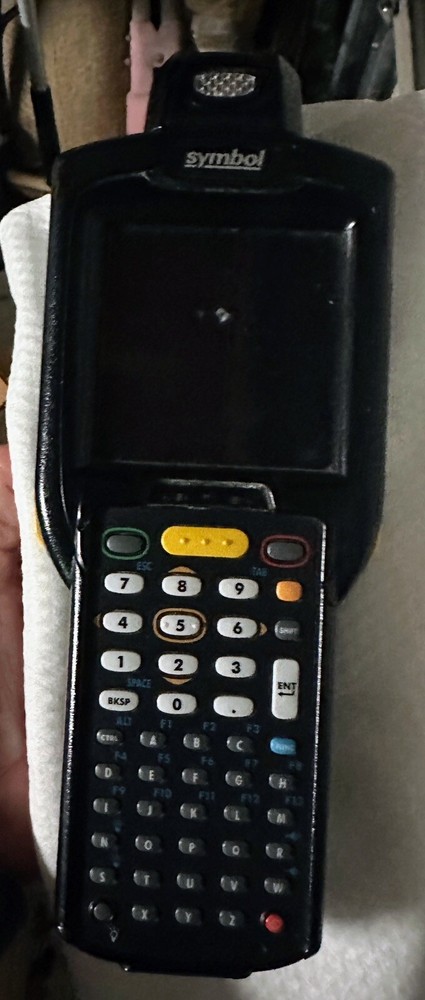 4 Symbol MC32N0- Mobile Handheld Barcode Scanners & Chargers (12 Sc 3 Ch)