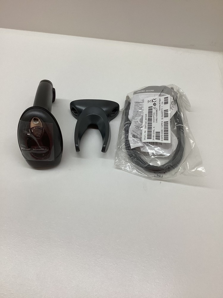 SYMBOL DS4208-SR00007WR KIT NEW IN BOX WITH WALL BRACKET AND 7&prime; USB DATA CABLE