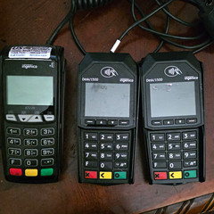 Ingenico Wired Credit Card Terminals Lot of 3 iCT220 & Desk/1500
