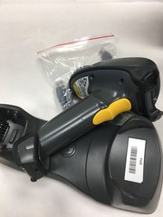 Motorola Symbol Barcode Scanner MT2070 MT2070-ML4D62370WR W/ battery Cradle USB