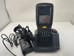 Motorola Omnii XT15 Handheld Windows Barcode Scanner w/ ST4002 Docking Station