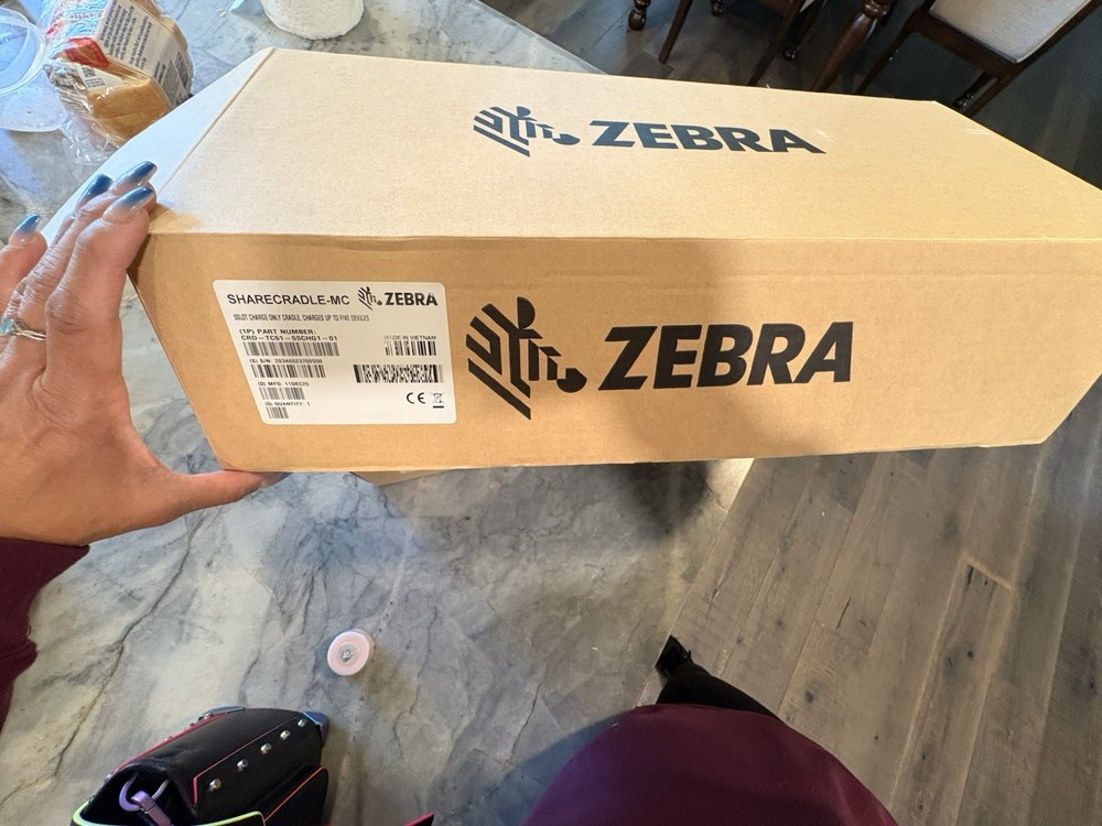 New in Box Zebra TC70 TC72 TC75 TC77 5-Slot Charger Cradle Kit CRD-TC7X-SE5C1-01