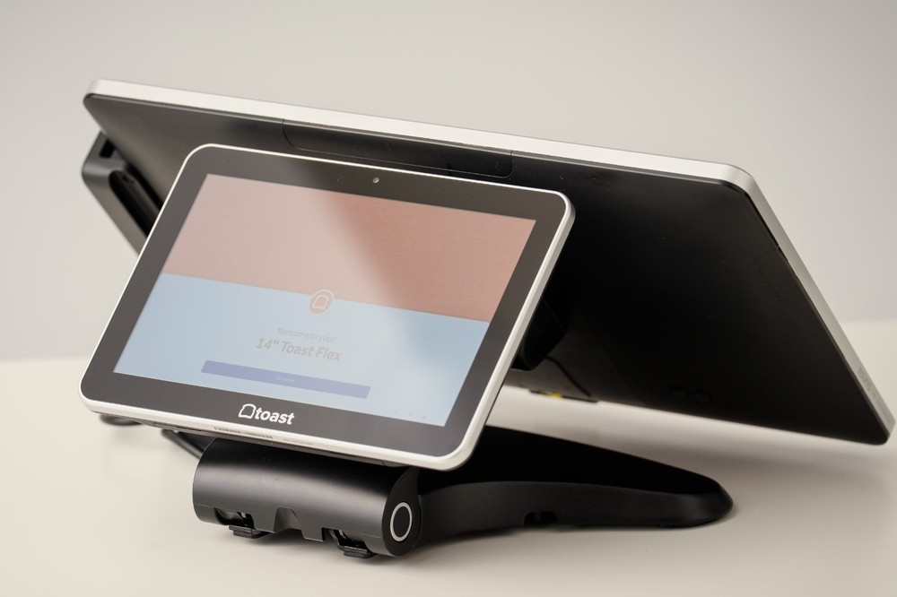 TOAST FLEX 14&Prime; DUAL SCREEN POS TERMINAL W/ CUSTOMER DISPLAY & TAP CARD READER