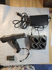 MOTOROLA MC9000 Handheld Barcode Scanner Computer W/ Battery, 4 Dock Charger