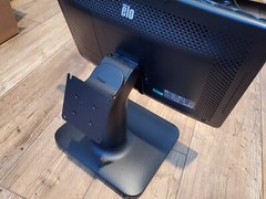 EloPOS 15&Prime; E441968 AiO POS Computer – Win10 / Core i5 / 8GB RAM / 256GB M.2 SSD
