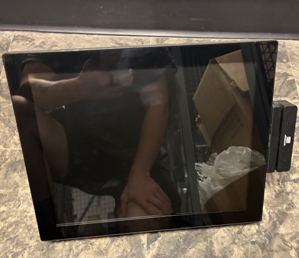 Hisense HK570EII POS Touchscreen Terminal. No power cord