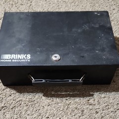 Brinks Lockable Metal Cash Box Portable with Carry Handle Black No Key Unlocked