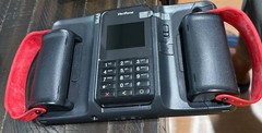 VERIFONE E355 with E355 Frame for Ipad Mini 4 – M087-C70-11-WWA