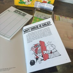 Vintage 1986 Current Inc. Gearing Up For Your Garage Sale Cash Box W Ledger +++
