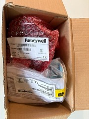 Honeywell Xenon 1902 Wireless QR Barcode Scanner w/CCB12-010BT Base & Cable NIB