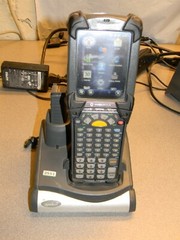 Motorola MC9190 Barcode Scanner, Battery Charger Cradle and 1 Extra battery
