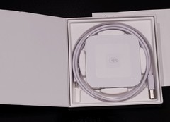 Square contactless and chip reader S8 tested & working w/ box, cable & manual