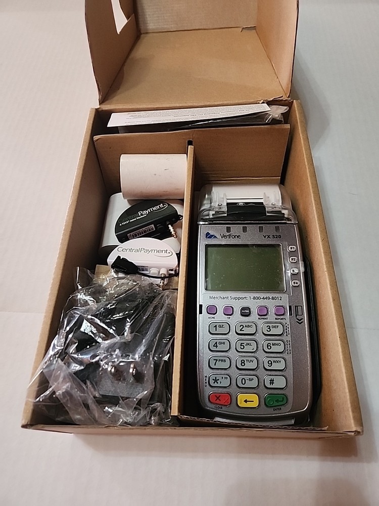 VeriFone Vx520 EMV/NFC Credit Card Machine #M252-653-AD-NAA-3 & 2Phone CC adaptr