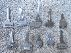 12 Cash Register and Drawer Keys