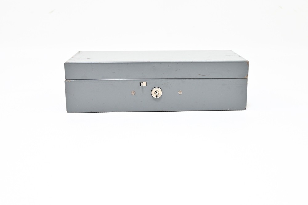 Vintage Gray Metal Lit-Ning Storage Craft Storage Cash Lock Box With Coin Tray