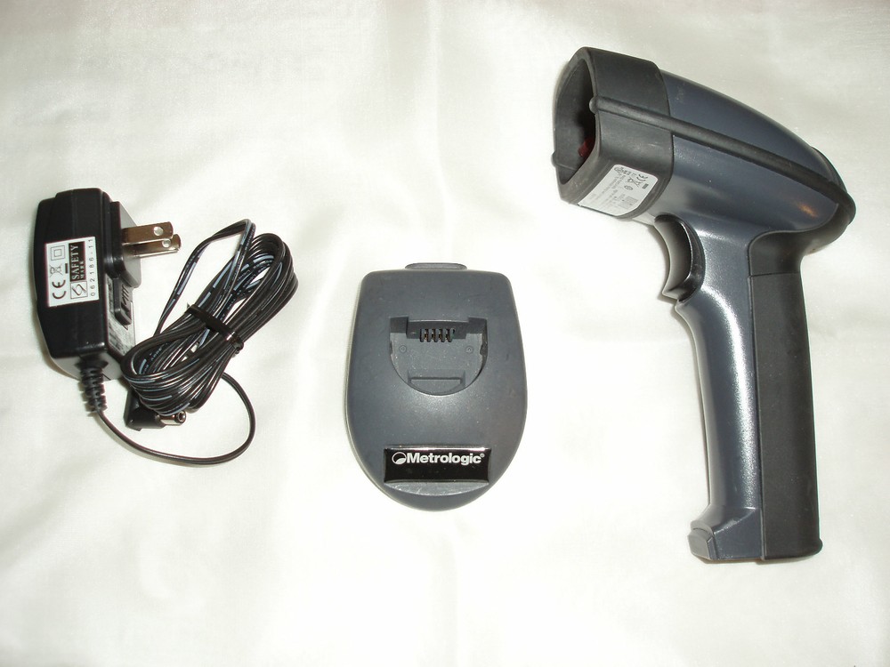 Metrologic MS1633 Focus Bluetooth Wireless Barcode Scanner 2D XML modem 6M WARR.