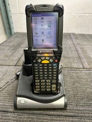 Symbol Motorola MC9090 With Extra Battery Scanner Charging Base adapter