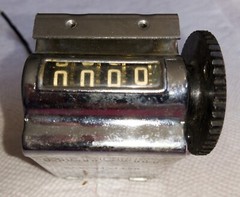 VTG 4 Digit Counter Mercury MDB-S4-115D Production Inst Co 3.4 KOhm Resistance