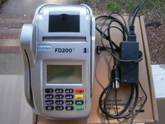 First Data FD200 Ti Credit Card Machine with power supply
