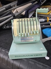 VINTAGE PAYMASTER X-550 CHECK WRITER MACHINE WITH KEY