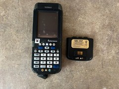 LOT OF 6 INTERMEC CN3 MOBILE DEVICE SCANNER WITH BATTERY