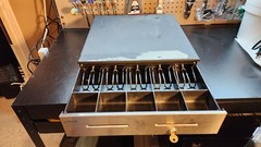 Radiant Systems CD00037 POS Cash Drawer with Key Included