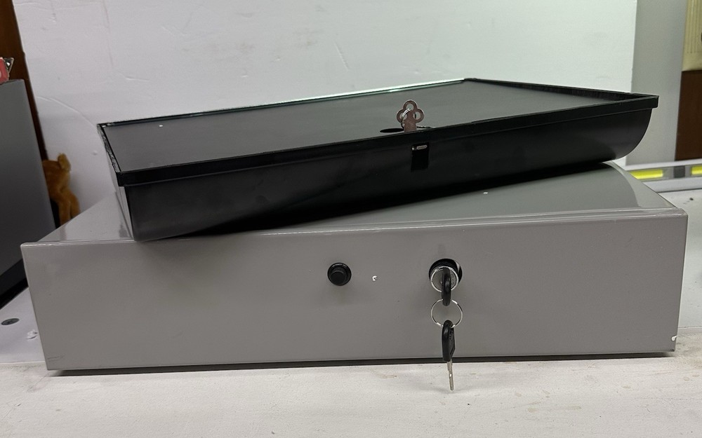 SecurIT Retail Cash Drawer With Alarm Bell, Keys & Hardware
