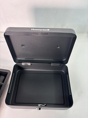 Honeywell 6112 Steel Cash Box 1 Bill & 5 Coin Slots 2 Keys Handle 9.8&Prime; X 7.3&Prime;