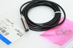 OMRON Genuine New E2EH-X3B2 Proximity Sensor SEN-I-2682=9J11-1