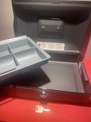 Sentry – ( Safe Cash Box) with Key ( Great Condition)