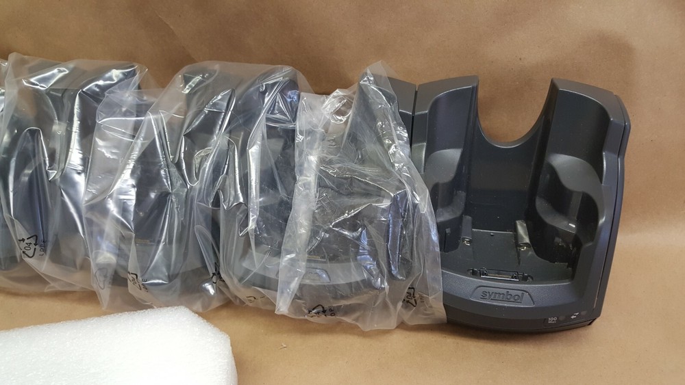 CRD7X00-4000CR – SYMBOL MOTOROLA MC70/MC75 4-SLOT CHARGING CRADLE