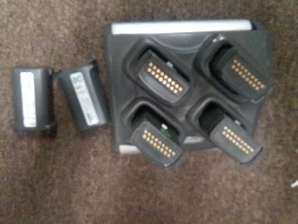 Symbol SAC-9000 Battery Charger With 6 Batteries no power cord