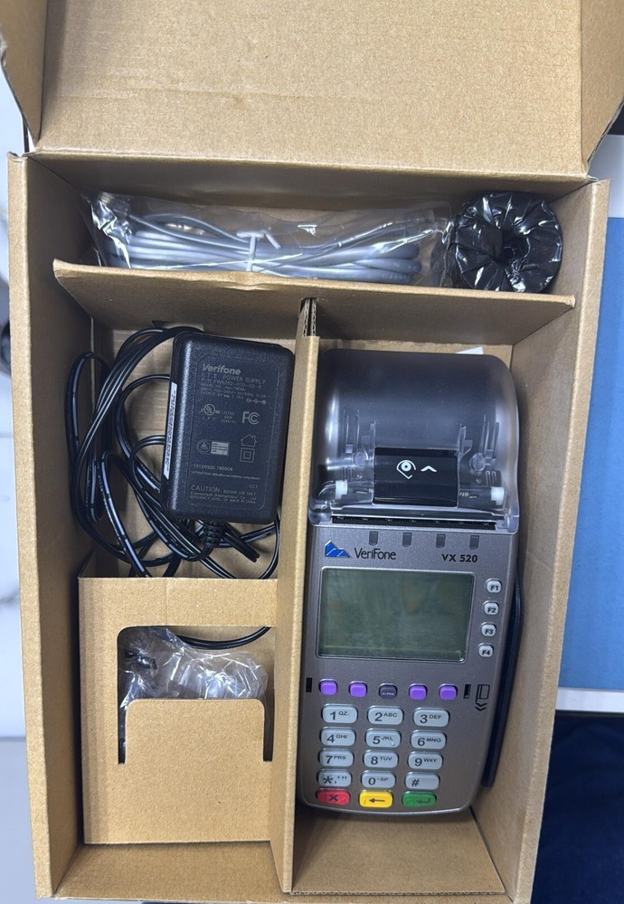 VeriFone VX520 CTLS, NAA DIAL / ETH CREDIT CARD MACHINE