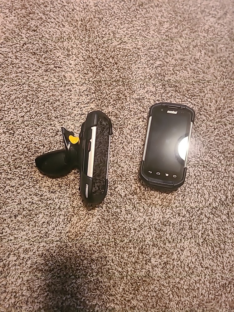 2 Zebra Symbol Handheld Touch Mobile Computers One With Handle