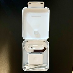 Shopify Chip & Swipe Reader – White – Comes With Charging Cable