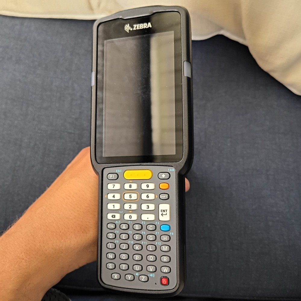 Zebra MC330L Mobile Computer Scanner Main Unit With Battery NEEDS REPROGRAM a